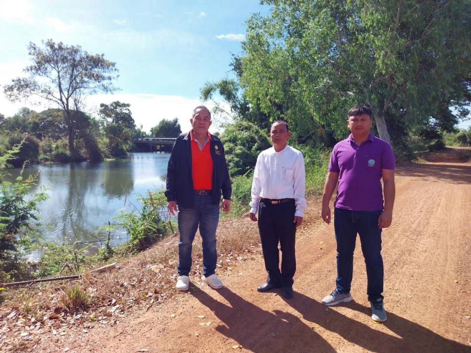 นายสมคิด ลังกา นายกองค์การบริหารส่วนตำบลโพธิ์ตาก นายไพบูรณ์ ราชวงษา เลขานุการนายกองค์การบริหารส่วนตำบลโพธิ์ตาก พร้อมด้วย     ผู้อำนวยการกองการศึกษา ได้ประสานขอความร่วมมือกับสำนักงานชลประทานจังหวัดนครพนมเพื่อขอรับงบประมาณจัดทำแผนพัฒนาเพื่อของบจัดทำอาคารบังคับน้ำ (ห้วยกะแส) และสถานีสูบน้ำห้วยบังกอ พร้อมสร้างอาคารบ้านพัก,ห้องน้ำสำหรับพนักงานลูกจ้างที่ปฏิบัติหน้าที่ ณ บ้านโคกกุง หมู่ที่ ๓ ตำบลโพธิ์ตาก อำเภอเมืองนครพนม จังหวัดนครพนม  เพื่อวางแผนงานบรรจุเข้าแผนพัฒนาของชลประทานต่อไป