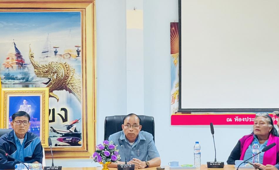 วันที่ ๗ มีนาคม ๒๕๖๘ นายสมคิด ลังกา นายกองค์การบริหารส่วนตำบลโพธิ์ตาก คณะผู้บริหารฯ หัวหน้าส่วนราชการฯ เจ้าหน้าที่สำนักงานทรัพยากรธรรมชาติและสิ่งแวดล้อมจังหวัดนครพนม สำนักงานสาธารณสุขจังหวัดนครพนม ผู้อำนวยการโรงพยาบาลส่งเสริมสุขภาพตำบลสุขเกษม  กำนัน ผู้ใหญ่บ้านฯ ผู้ประกอบการเตาเผาถ่านในเขตพื้นที่ตำบลโพธิ์ตาก ประชุมและพิจารณาแนวทางแก้ไขปัญหาร้องเรียน ณ ห้องประชุมสภาองค์การบริหารส่วนตำบลโพธิ์ตาก