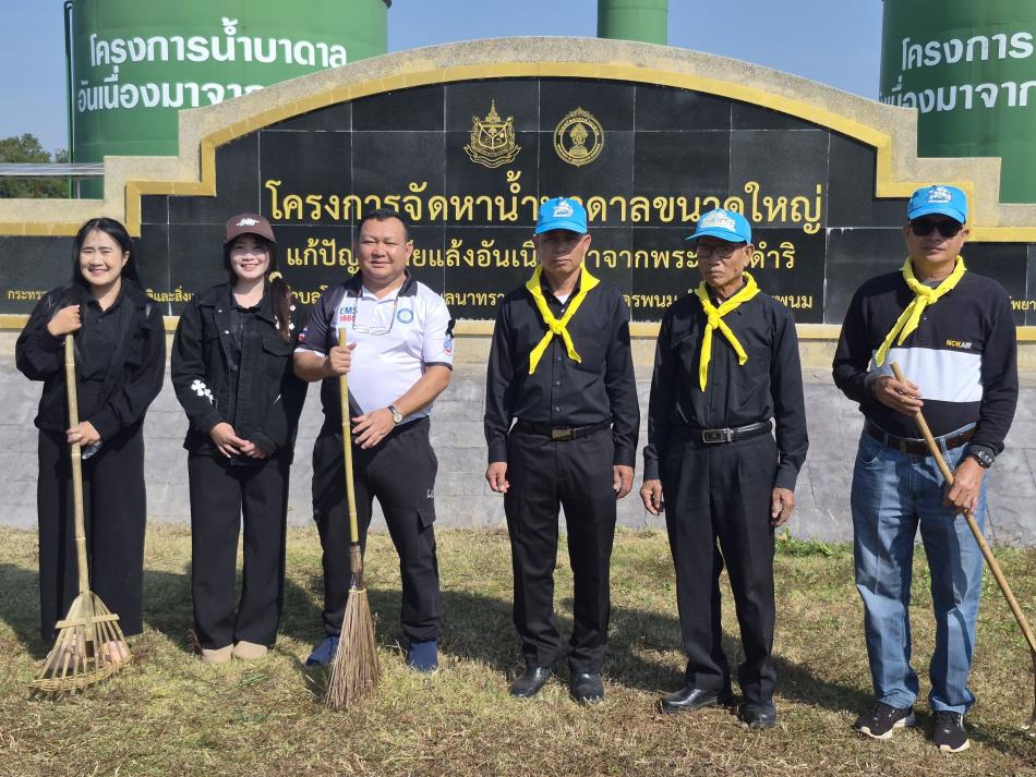 วันที่ ๒๕ พฤศจิกายน ๒๕๖๘  นายสมคิด ลังกา นายกองค์การบริหารส่วนตำบลโพธิ์ตาก พร้อมคณะบริหารฯ ปลัด อบต.ฯ หัวหน้าส่วนราชการ พนักงานส่วนตำบล ประธานสภาฯ รองประธานสภาฯ สมาชิกสภาฯ กำนันตำบลโพธิ์ตาก ผู้ใหญ่บ้าน จิตอาสาพระราชทาน และประชาชนในเขตพื้นที่ตำบลโพธิ์ตาก ร่วมกิจกรรมรวมพลังแห่งความภักดี เพื่อถวายเป็นพระราชกุศลแด่สมเด็จพระนางเจ้าสิริกิติ์พระบรมราชินีนาถ พระบรมราชชนนีพันปีหลวง ทำความสะอาด ตัดกิ่งไม้ เก็บขยะและปรับปรุงภูมิทัศน์  ณ ถนนสายบ้านโพธิ์ตาก - บ้านหนองบัว (โครงการจัดหาน้ำบาดาลขนาดใหญ่แก้ปัญหาภัยแล้ง  อันเนื่องมาจากพระราชดำริตำบลโพธิ์ตากและตำบลนาทราย)   บ้านโพธิ์ตาก  ตำบลโพธิ์ตาก  อำเภอเมืองนครพนม  จังหวัดนครพนม